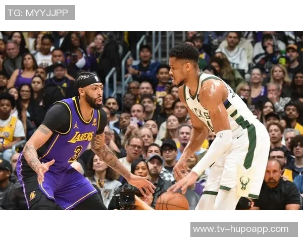 费尔斯期待与湖人交锋渴望在赛场上对决詹姆斯 费尔斯期待与湖人交锋渴望在赛场上对决詹姆斯