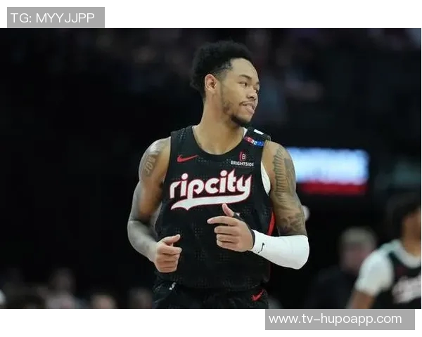 安芬尼西蒙斯谈球员身份对观看比赛的影响与感悟